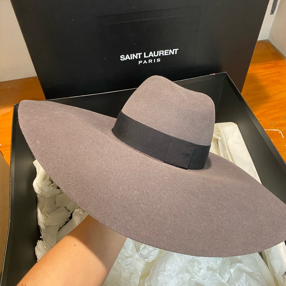 Woman’s Saint Laurent vintage felt Hat (charcoal grey)